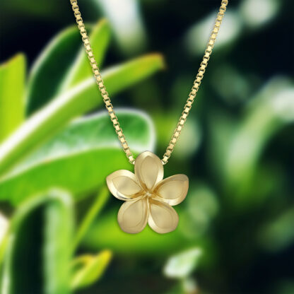 Queen Plumeria Pendant 15mm - Image 4