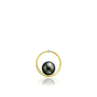 Gold Diamond Circle Pendant with Tahitian Black Pearl